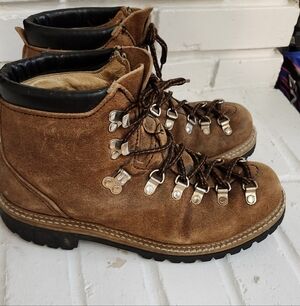 Vibram Vintage Brown Leather Hiking Boots , Size 7.5